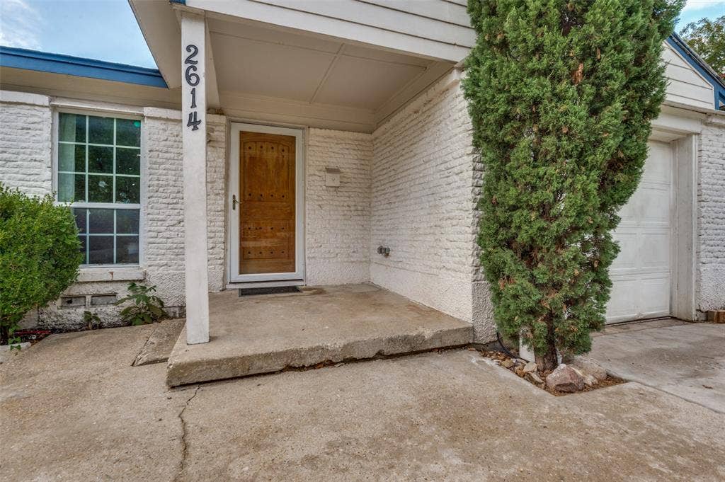 2614 Valwood Parkway, Farmers Branch, TX 75234 2614 Valwood Parkway, Farmers Branch, TX 75234