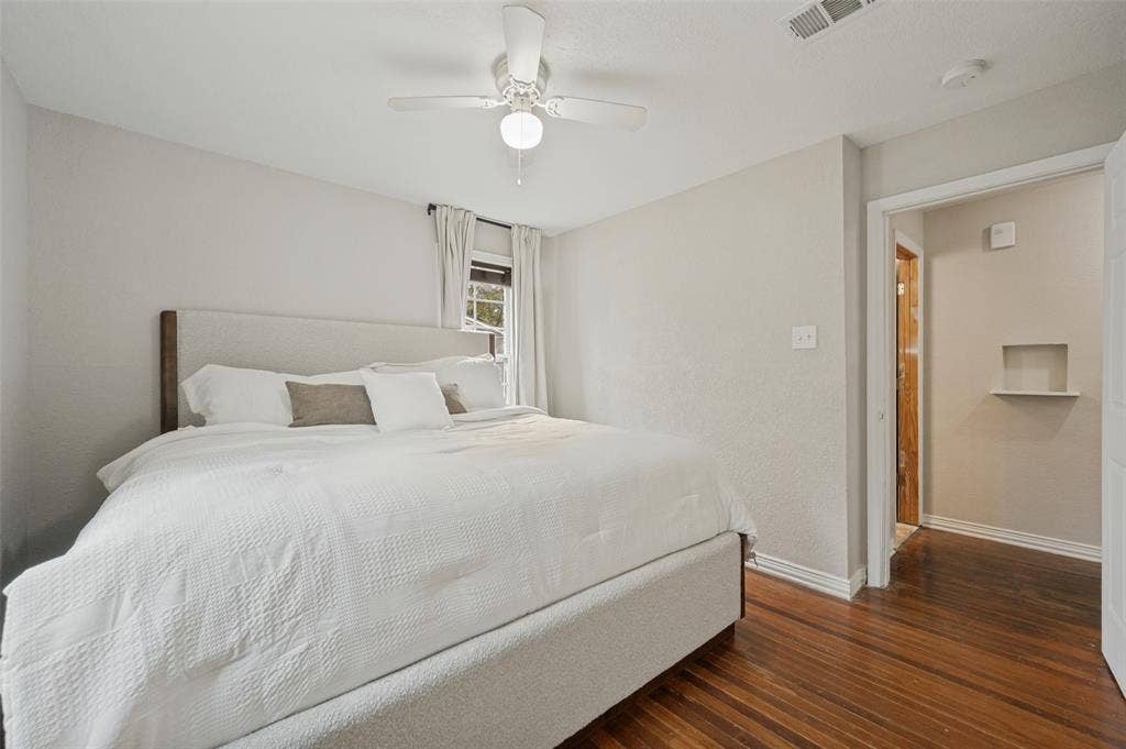 2614 Valwood Parkway, Farmers Branch, TX 75234 2614 Valwood Parkway, Farmers Branch, TX 75234