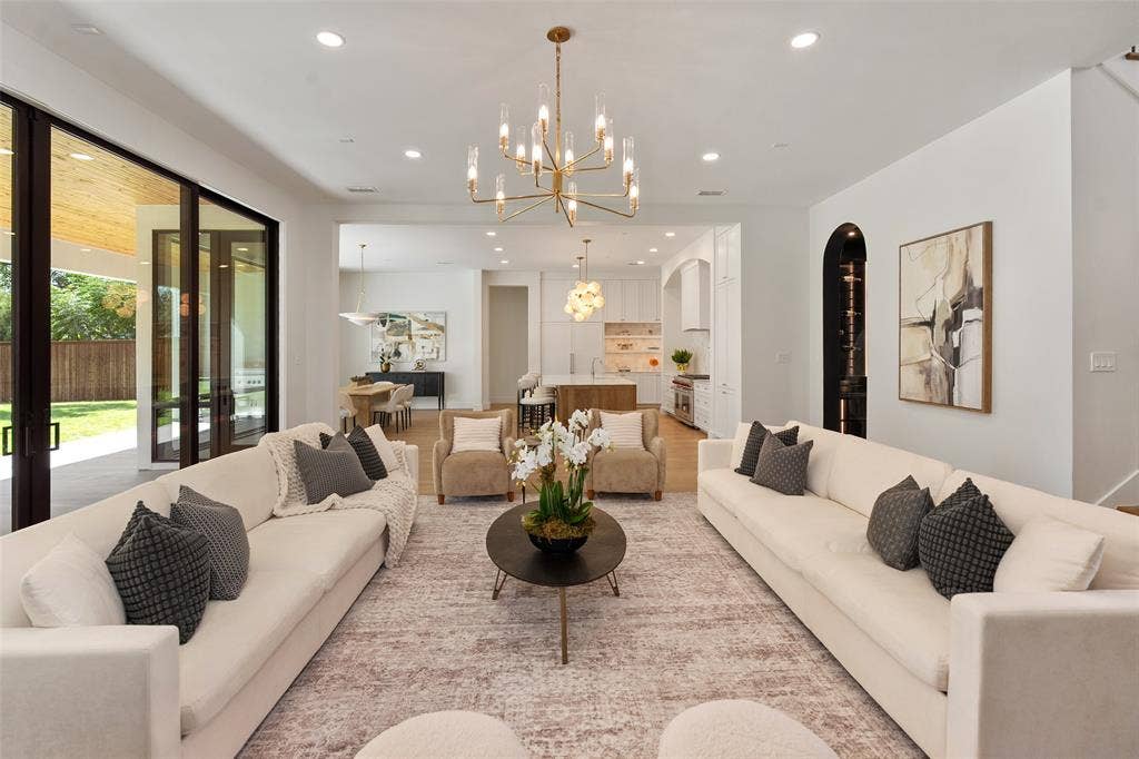 5840 Charlestown Drive, Dallas, TX 75230 5840 Charlestown Drive, Dallas, TX 75230