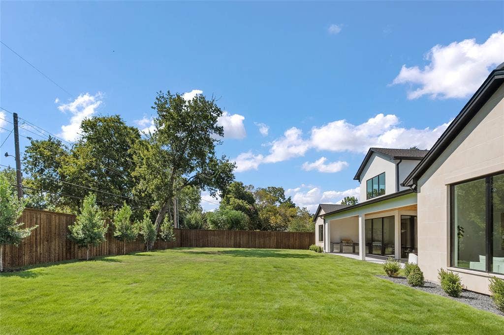5840 Charlestown Drive, Dallas, TX 75230 5840 Charlestown Drive, Dallas, TX 75230