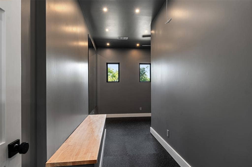 5840 Charlestown Drive, Dallas, TX 75230 5840 Charlestown Drive, Dallas, TX 75230