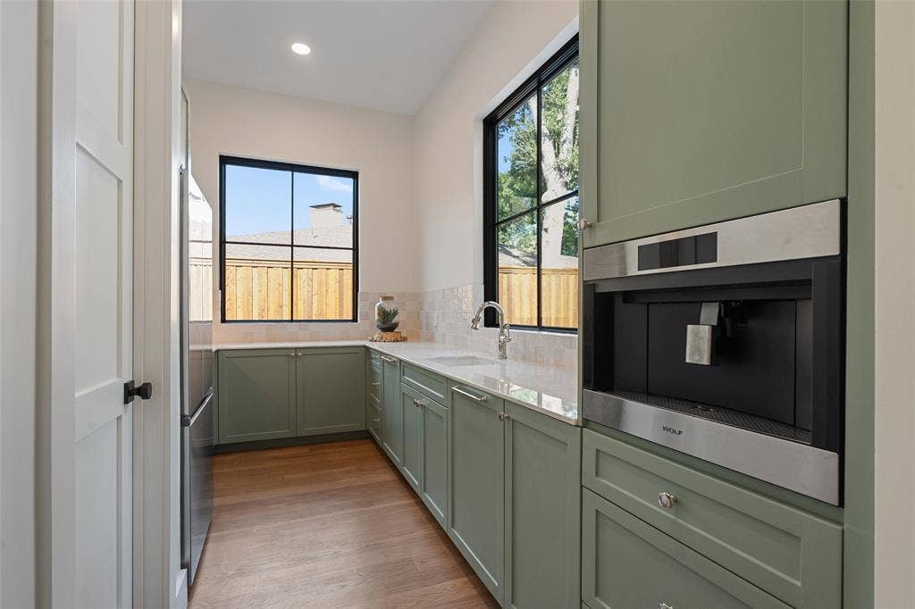 5840 Charlestown Drive, Dallas, TX 75230 5840 Charlestown Drive, Dallas, TX 75230