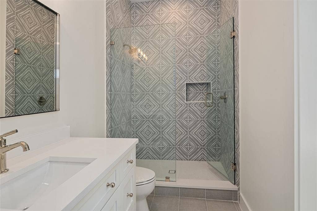 5840 Charlestown Drive, Dallas, TX 75230 5840 Charlestown Drive, Dallas, TX 75230