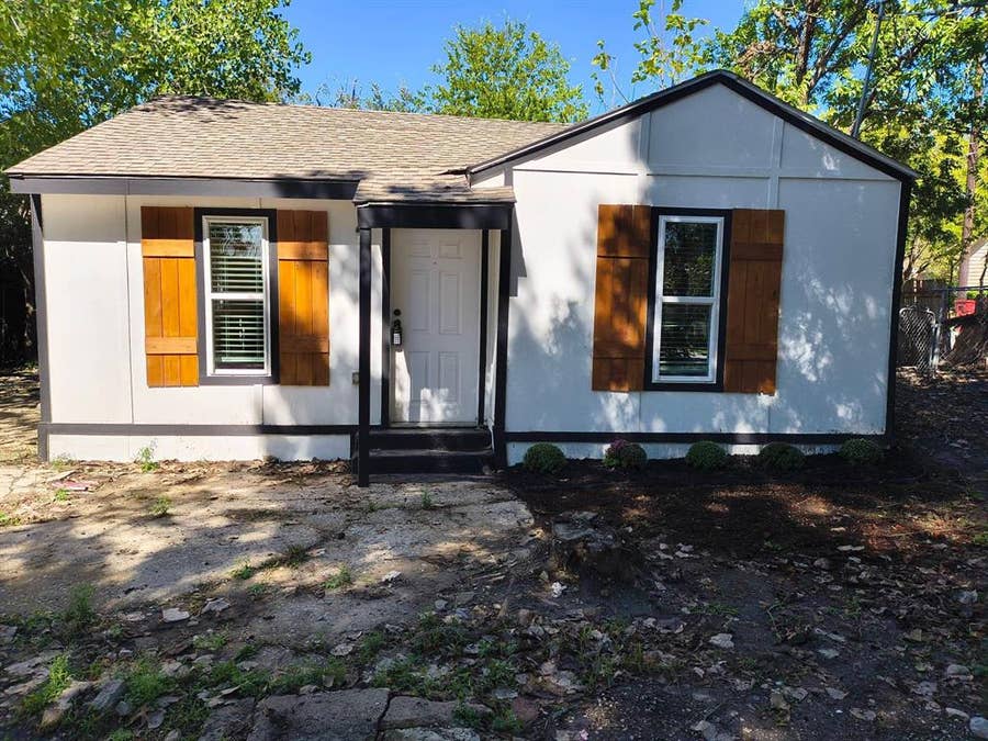 Property photo for 105 Short Street, Farmersville, TX