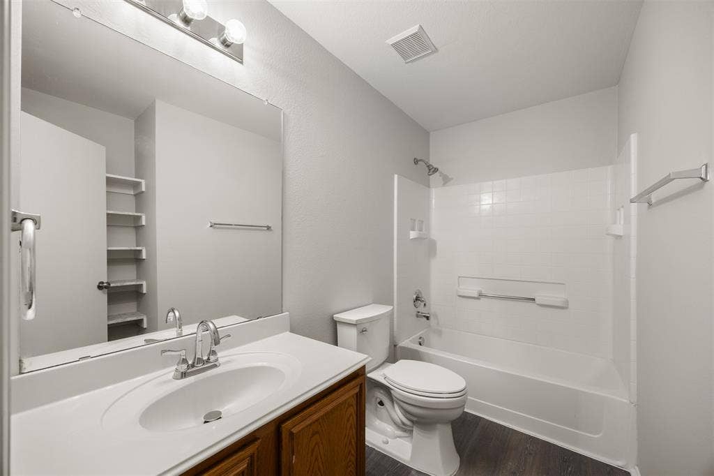 1100 Chesterfield Drive, McKinney, TX 75071 1100 Chesterfield Drive, McKinney, TX 75071
