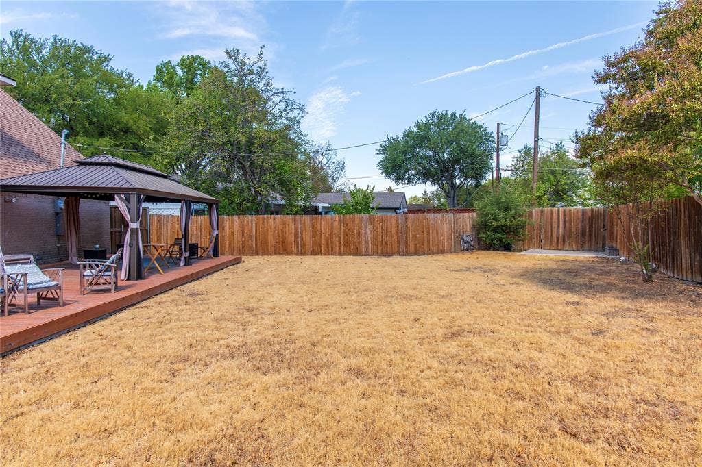 8708 Flicker Lane, Dallas, TX 75238 8708 Flicker Lane, Dallas, TX 75238