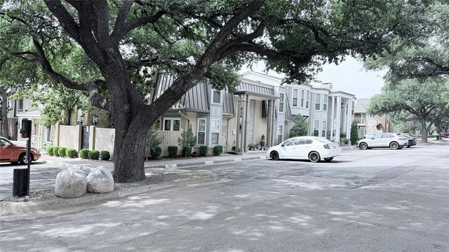 Property photo for 15929 Archwood Lane, #1035, Dallas, TX