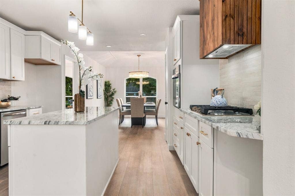 12804 Whispering Hills Drive, Dallas, TX 75243 12804 Whispering Hills Drive, Dallas, TX 75243