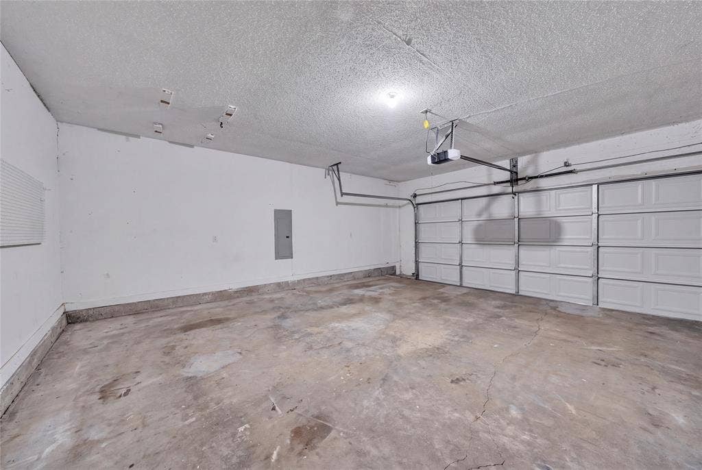 4404 Rain Forest Drive, Arlington, TX 76017 4404 Rain Forest Drive, Arlington, TX 76017