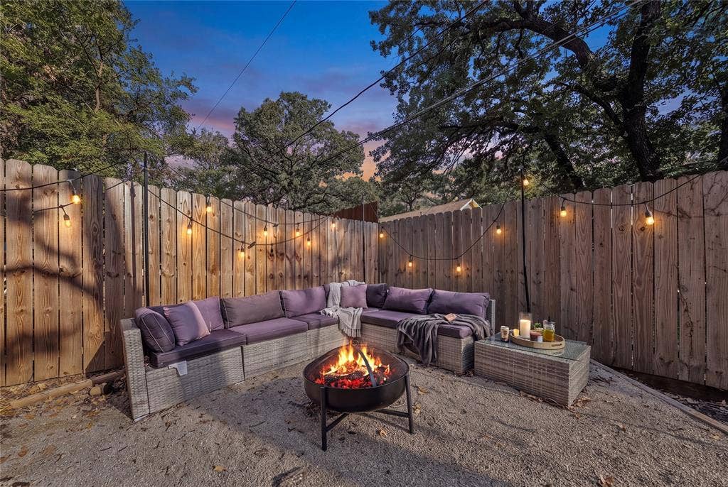 4404 Rain Forest Drive, Arlington, TX 76017 4404 Rain Forest Drive, Arlington, TX 76017