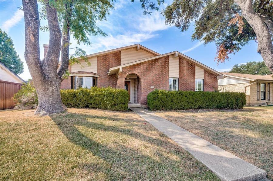 Property photo for 2202 Village Crest Drive, Garland, TX