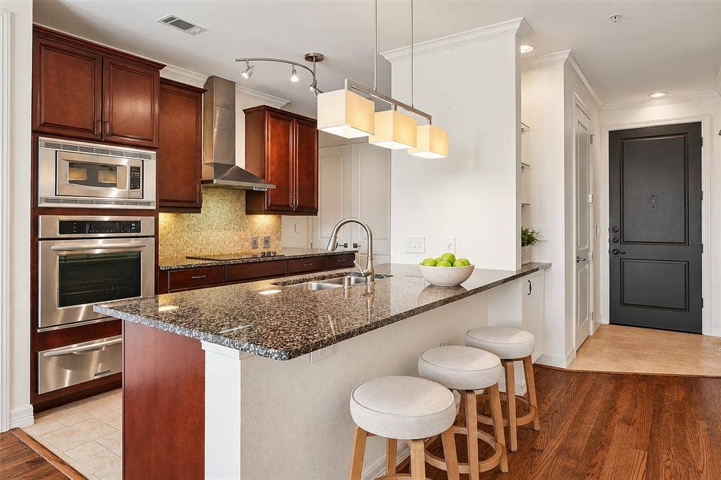 8616 Turtle Creek Boulevard, #323, Dallas, TX 75225 8616 Turtle Creek Boulevard, #323, Dallas, TX 75225
