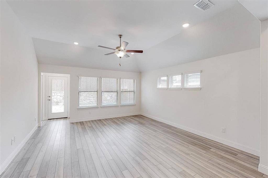 272 Tallgrass Drive, Lavon, TX 75166 272 Tallgrass Drive, Lavon, TX 75166