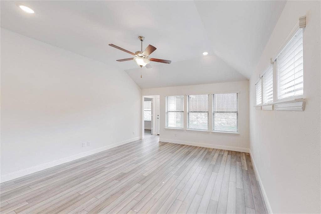 272 Tallgrass Drive, Lavon, TX 75166 272 Tallgrass Drive, Lavon, TX 75166