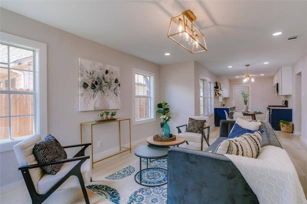 2635 Gladstone Drive, Dallas, TX 75211 2635 Gladstone Drive, Dallas, TX 75211