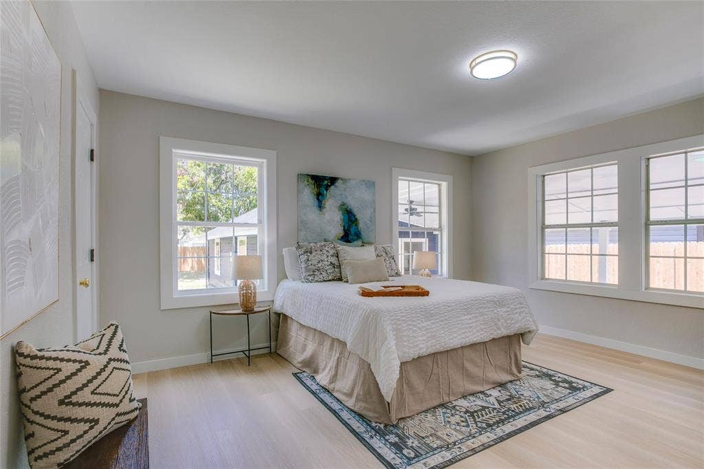 2635 Gladstone Drive, Dallas, TX 75211 2635 Gladstone Drive, Dallas, TX 75211