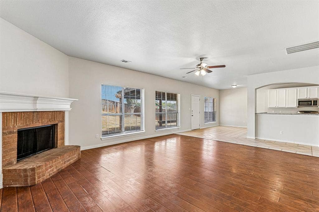 1809 Morning Glory Drive, Corinth, TX 76210