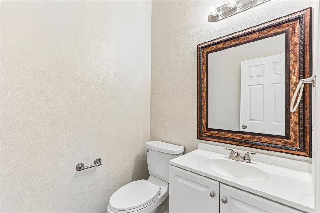 1809 Morning Glory Drive, Corinth, TX 76210