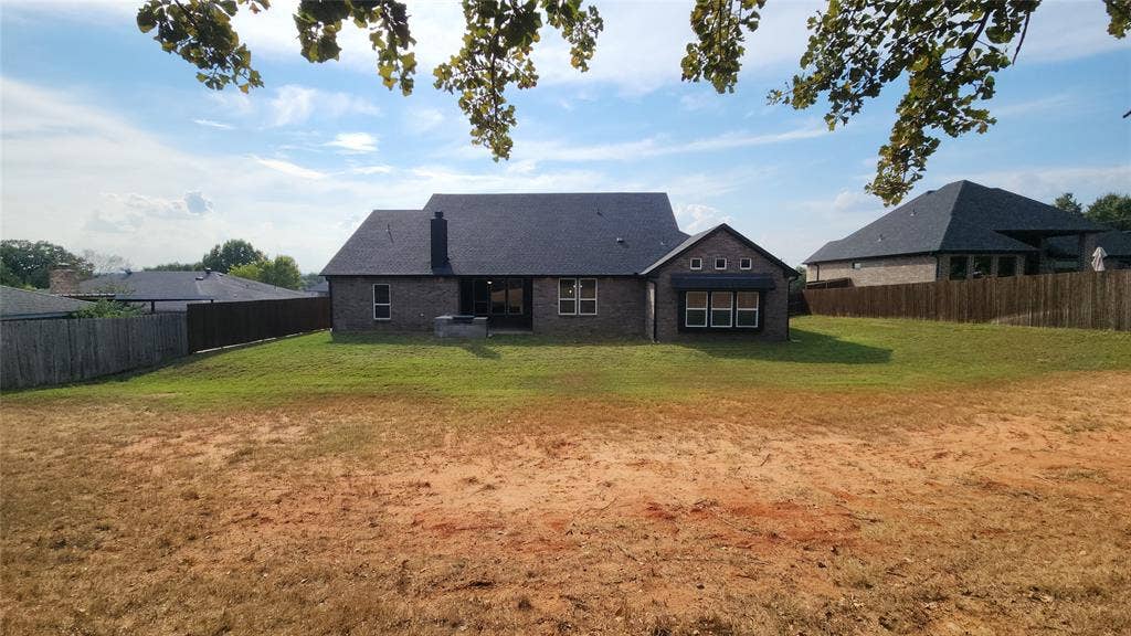 740 Arledge Street, Azle, TX 76020 740 Arledge Street, Azle, TX 76020