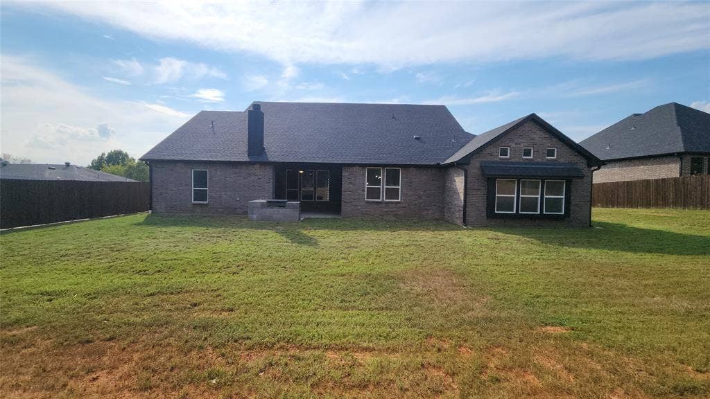 740 Arledge Street, Azle, TX 76020 740 Arledge Street, Azle, TX 76020