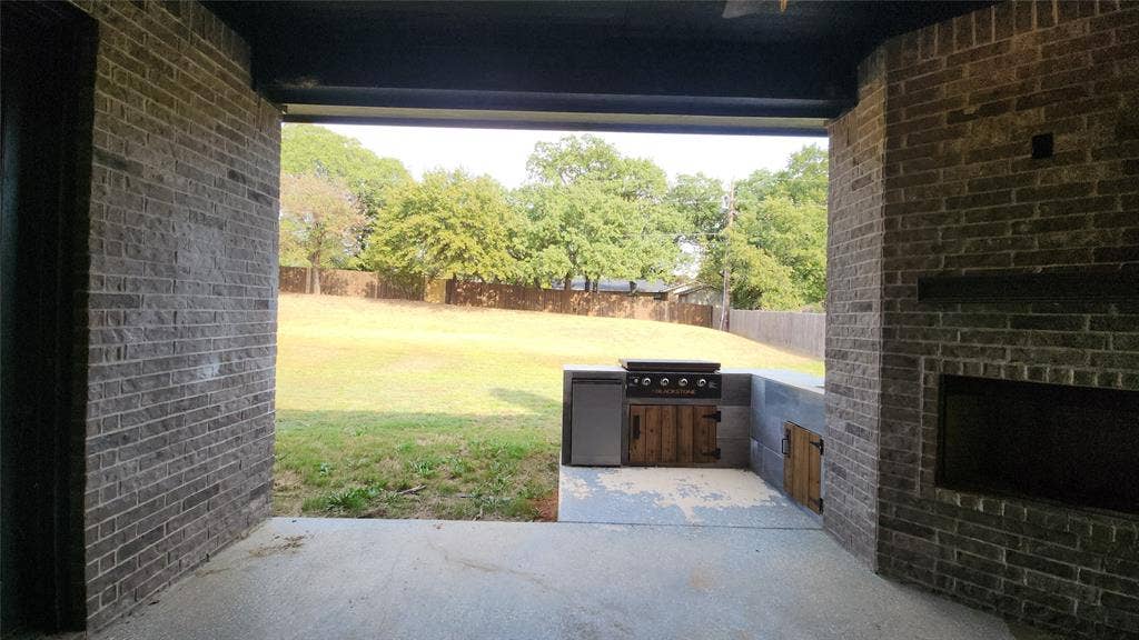 740 Arledge Street, Azle, TX 76020 740 Arledge Street, Azle, TX 76020