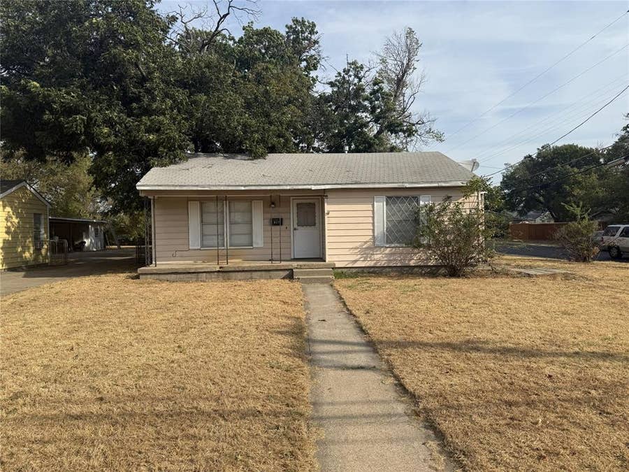 Property photo for 617 E Union Bower Road, Irving, TX
