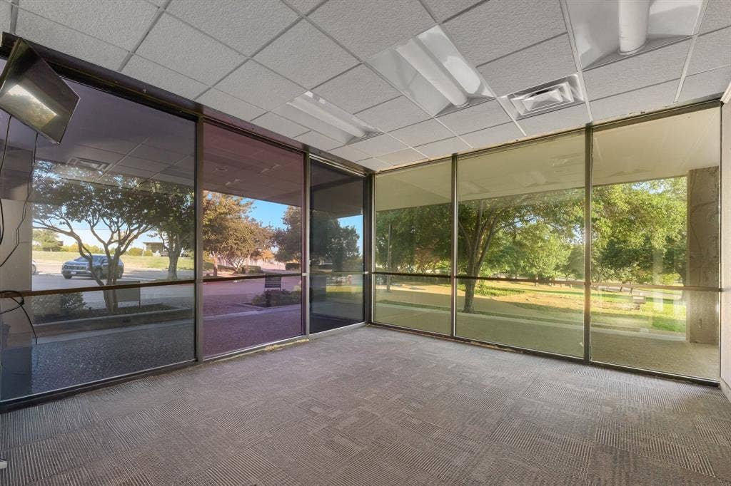 1701 W Walnut Hill Lane, #100, Irving, TX 75038 Corner office with Windows