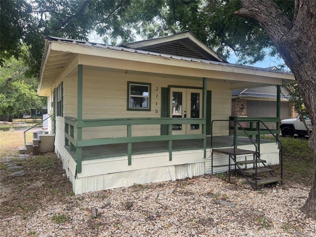 2715 S 2nd Street, Waco, TX 76706 2715 S 2nd Street, Waco, TX 76706