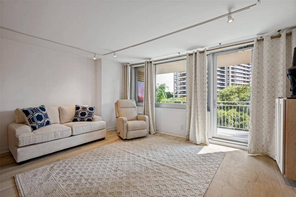 3883 Turtle Creek Boulevard, #411, Dallas, TX 75219 3883 Turtle Creek Boulevard, #411, Dallas, TX 75219