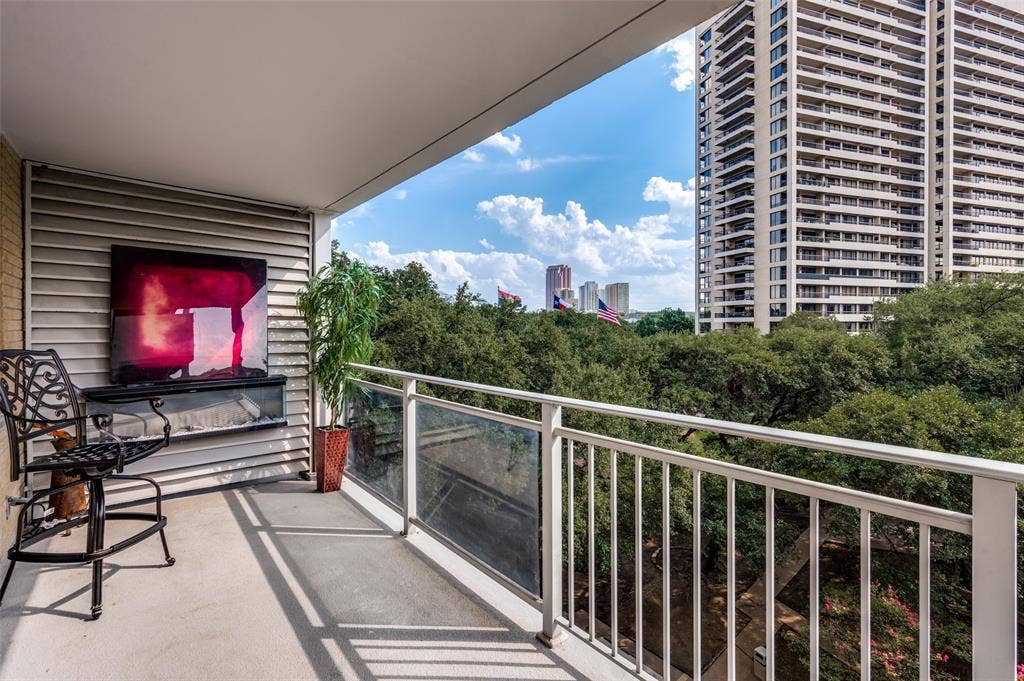 3883 Turtle Creek Boulevard, #411, Dallas, TX 75219 Patio with Electric Fireplace