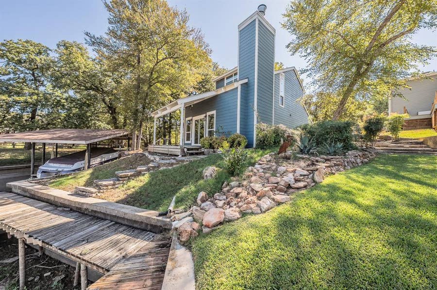 Property photo for 508 Harbor Drive S, Azle, TX