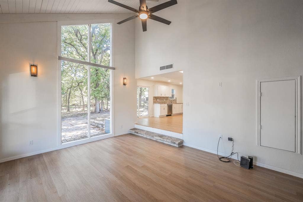 508 Harbor Drive S, Azle, TX 76020