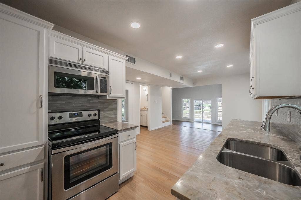 508 Harbor Drive S, Azle, TX 76020