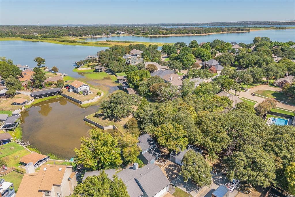 508 Harbor Drive S, Azle, TX 76020