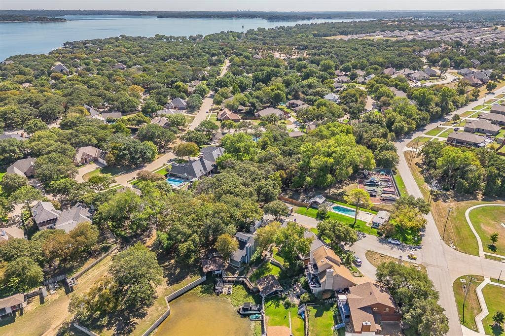 508 Harbor Drive S, Azle, TX 76020