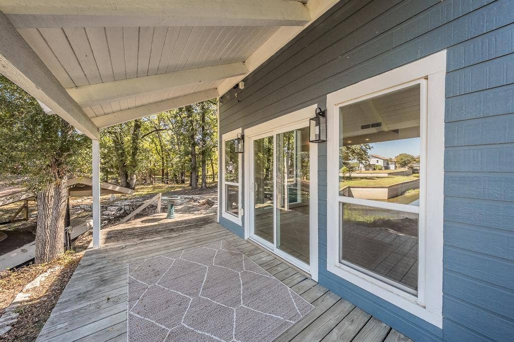 508 Harbor Drive S, Azle, TX 76020