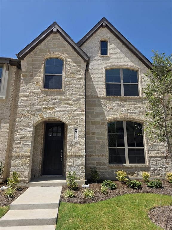 Property photo for 6914 Yellow Hammer Way, Arlington, TX
