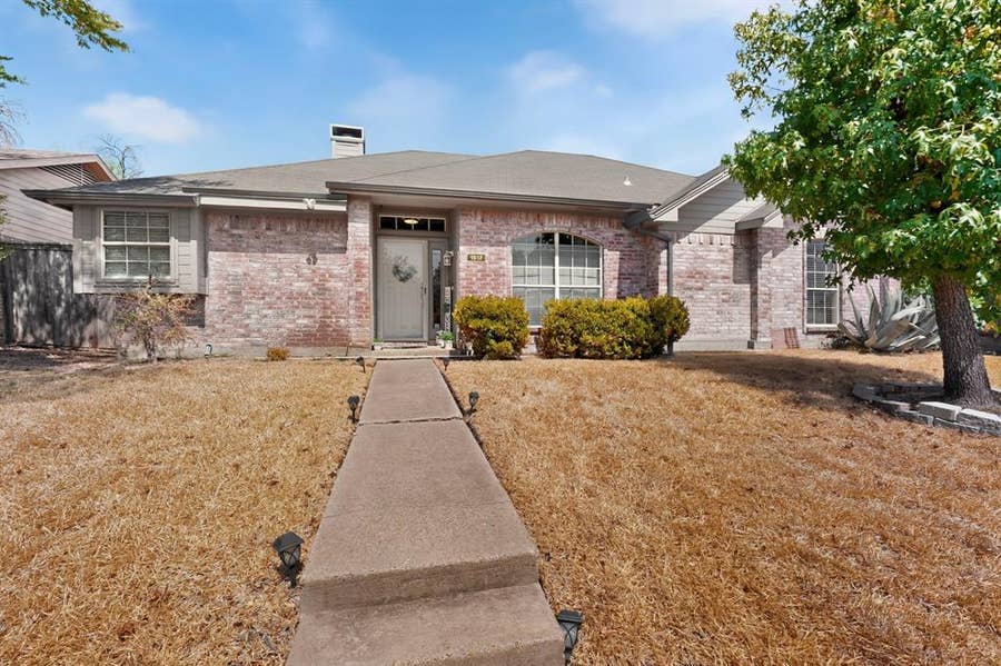 Property photo for 1517 Wesley Drive, Mesquite, TX