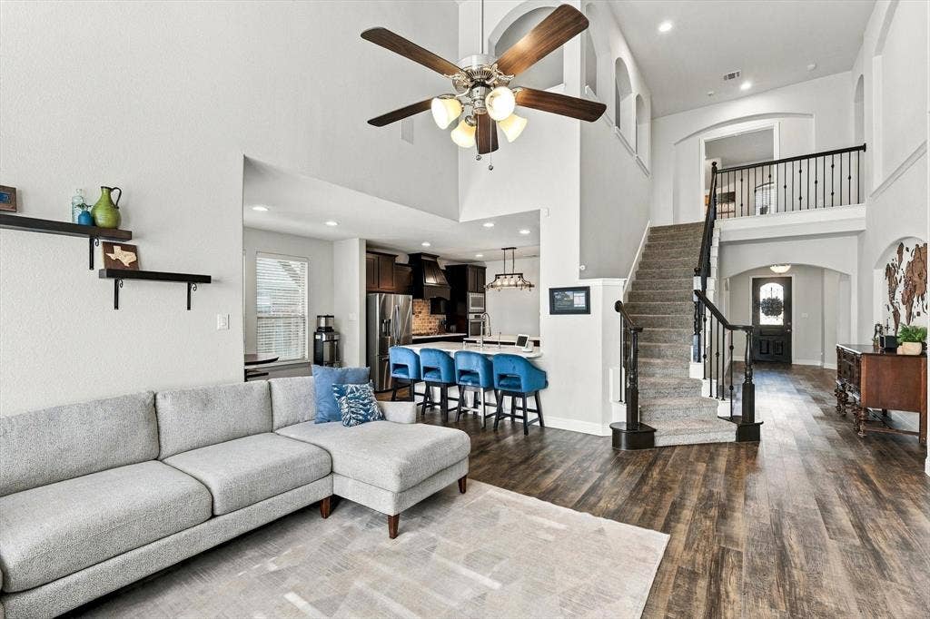 Living Room with Vaulted Ceiling