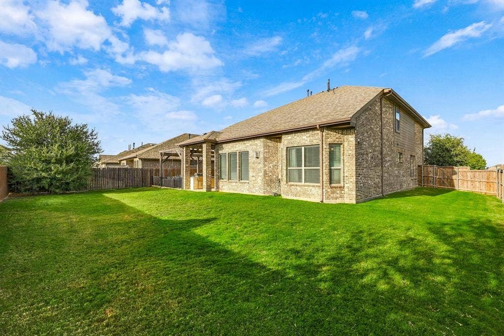 Large Corner Backyard