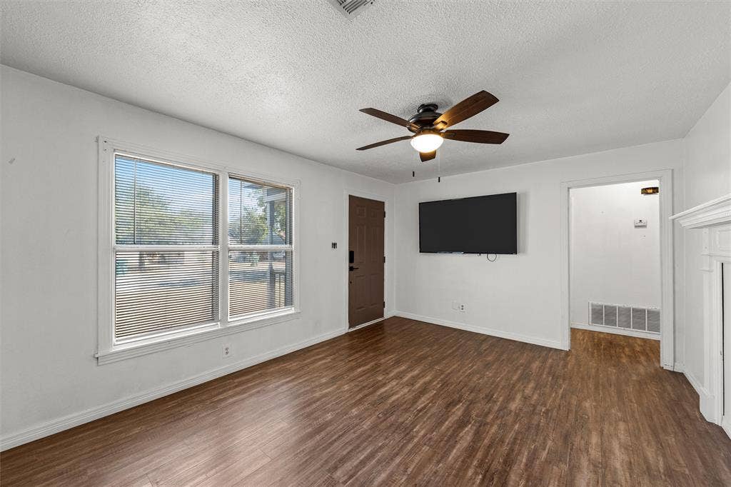905 S Tyler, McGregor, TX 76657 905 S Tyler, McGregor, TX 76657