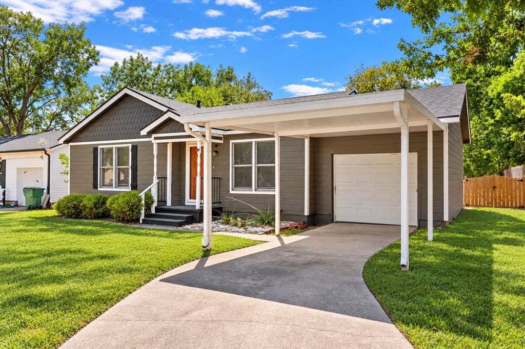 905 S Tyler, McGregor, TX 76657 Yard enhanced by AI