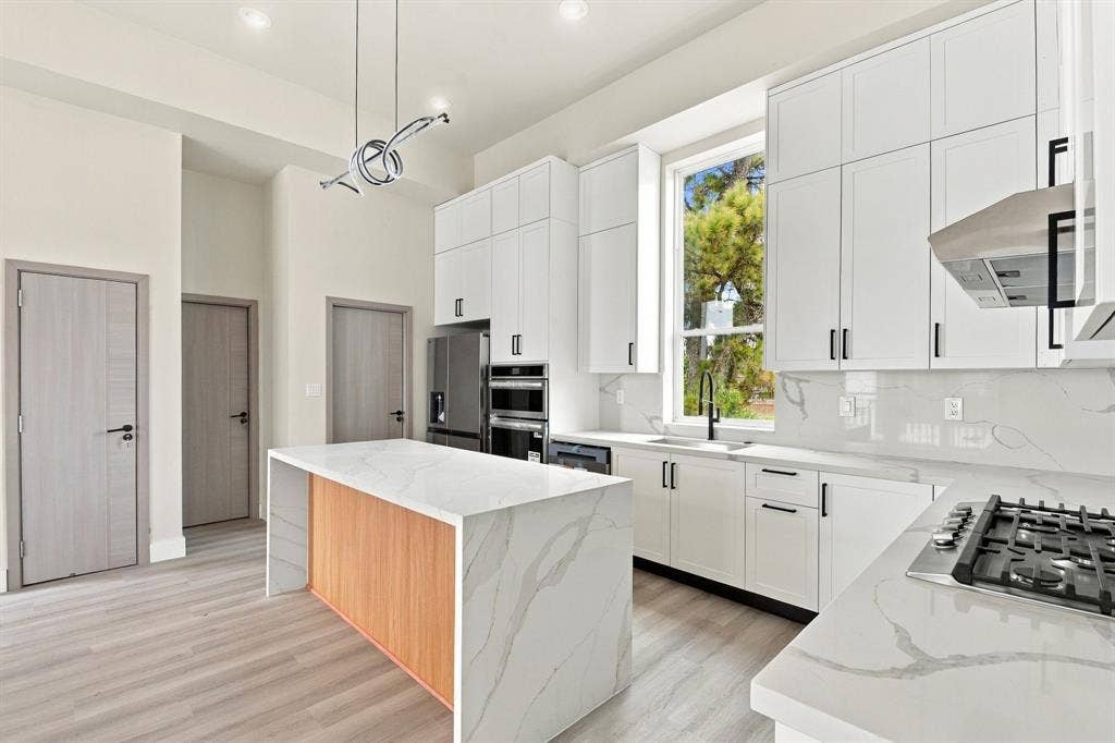 4909 Elysian Street, #D, Houston, TX 77009 Kitchen