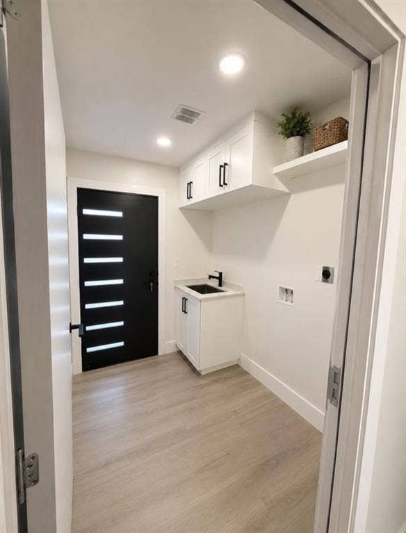 4909 Elysian Street, #D, Houston, TX 77009 Laundry Room / Back Door