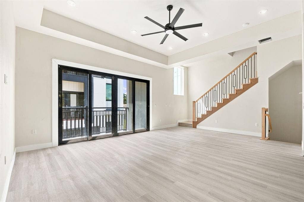 4909 Elysian Street, #D, Houston, TX 77009 Living Room