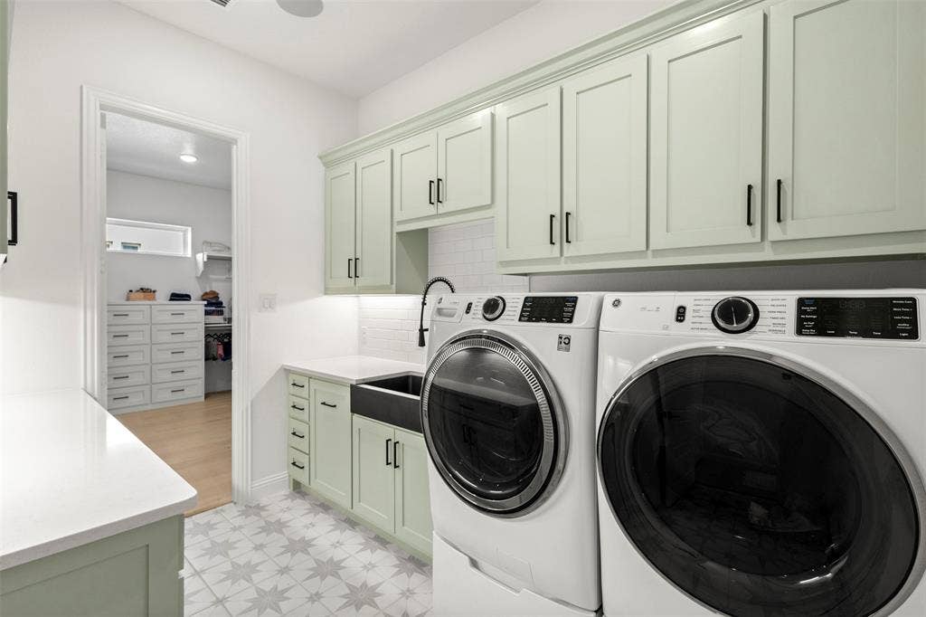 1708 Breezy Brook Lane, Argyle, TX 76226 Laundry room with entrance from primary closet and Mud Room