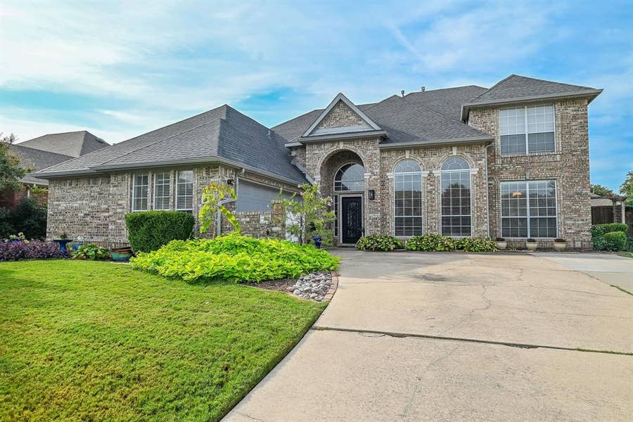 Property photo for 2821 Meadow Green Drive, Flower Mound, TX