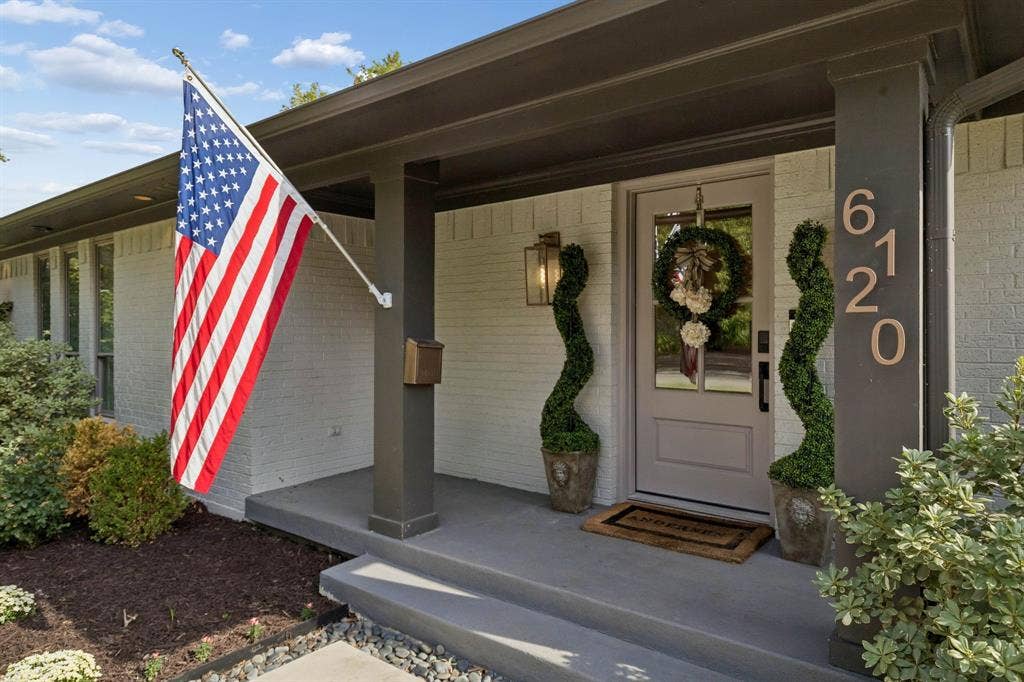6120 Berwyn Lane, Dallas, TX 75214 6120 Berwyn Lane, Dallas, TX 75214