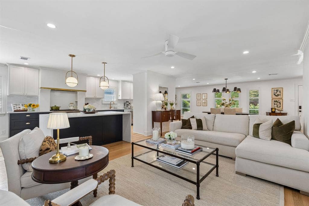6120 Berwyn Lane, Dallas, TX 75214 6120 Berwyn Lane, Dallas, TX 75214