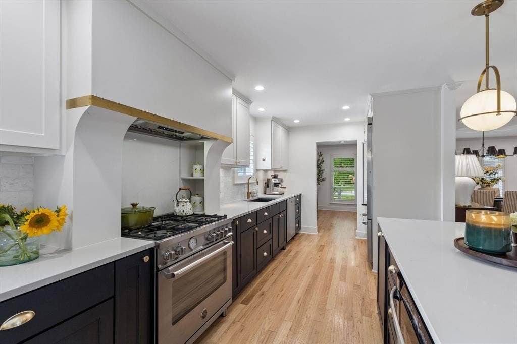 6120 Berwyn Lane, Dallas, TX 75214 6120 Berwyn Lane, Dallas, TX 75214